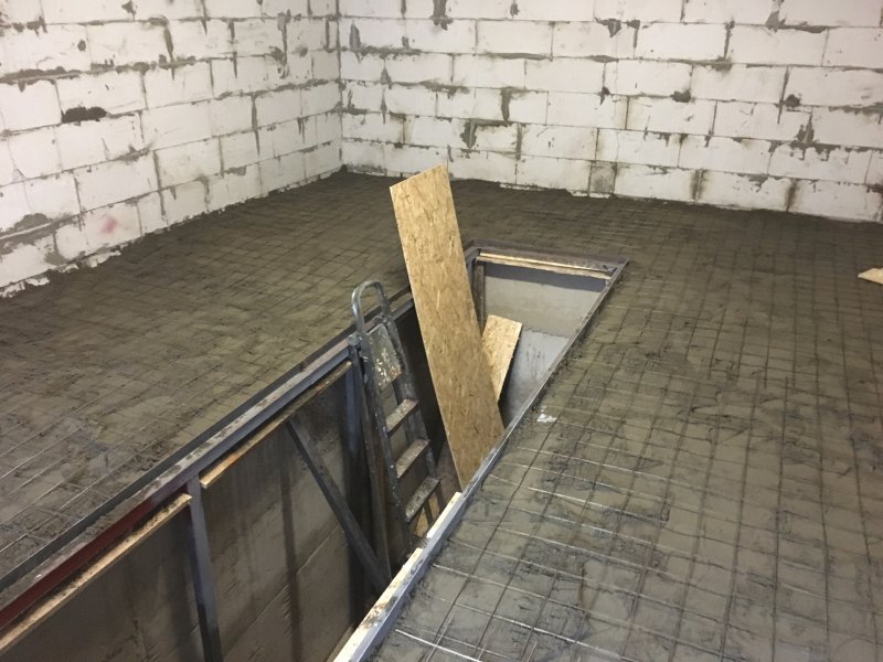 Пол в смотровой яме