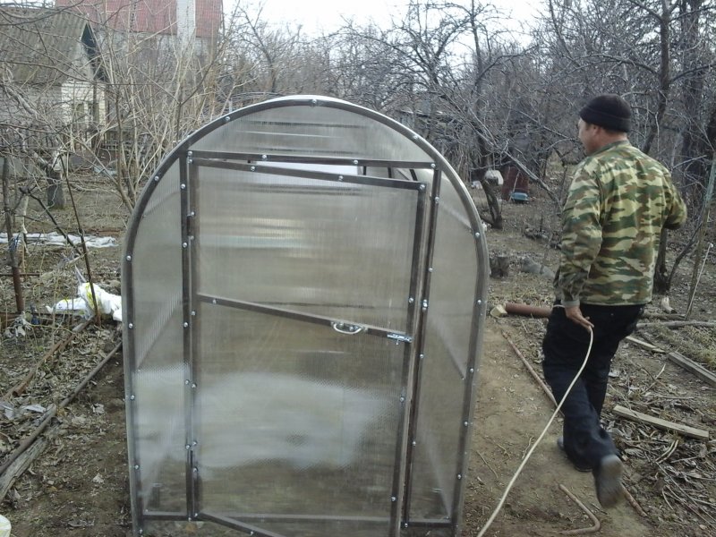 Парник для огурцов из поликарбоната деревянный