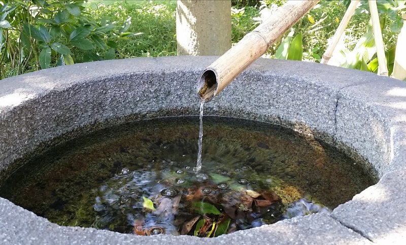 Колодец ведро с водой
