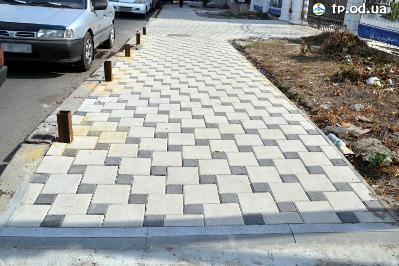 Тротуарная плитка во дворе