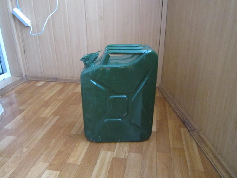 ЗИЛ-131 крепление канистр 20л