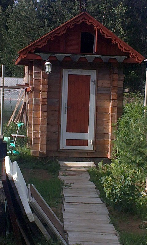 Дачный туалет ромб