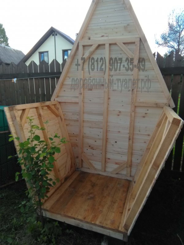 Деревенский туалет красивый