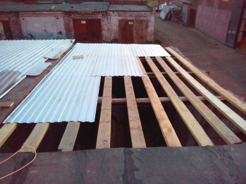Кровля гаража из профнастила