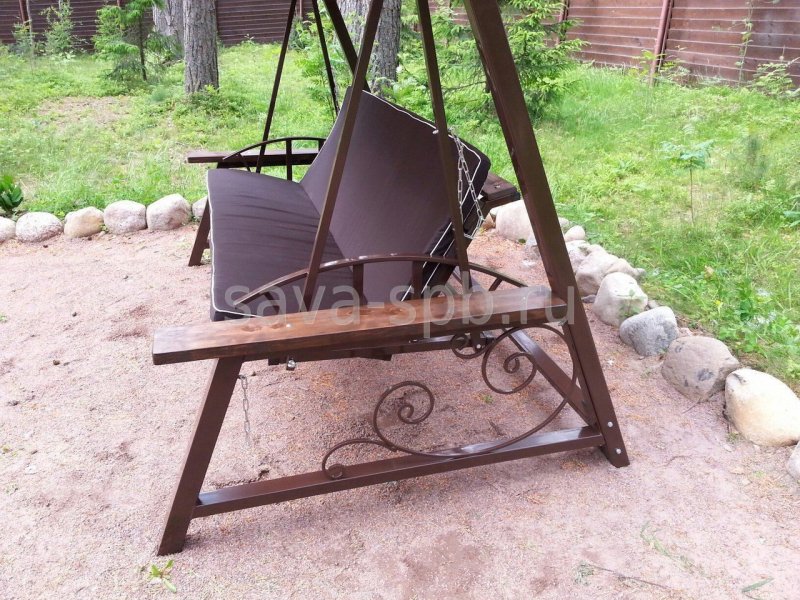 Качели из металла