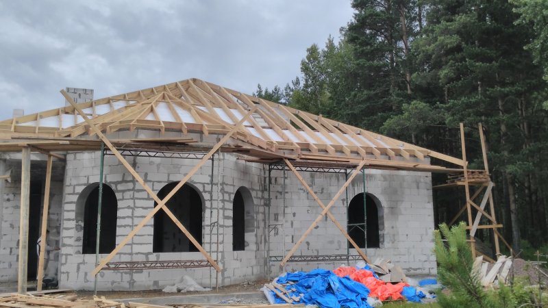 Фронтоны из ОСБ дом из газобетона