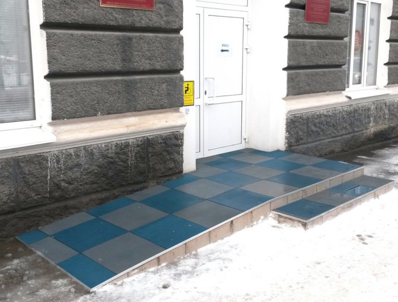 Нескользящая плитка на пандусы