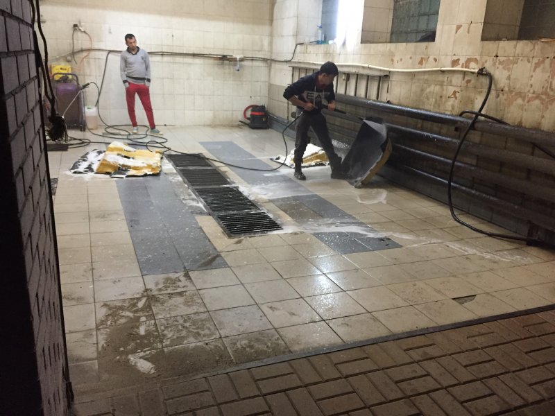 Плитка на автомойке