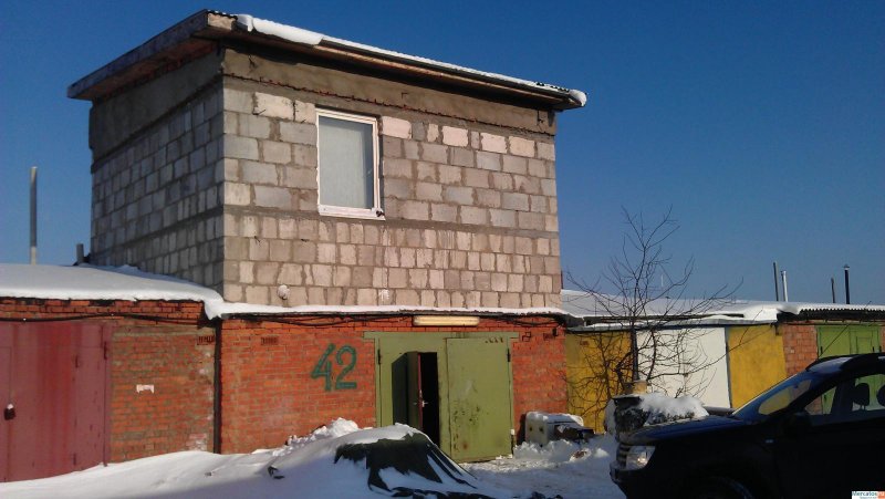 Огромный гараж 2 этажа