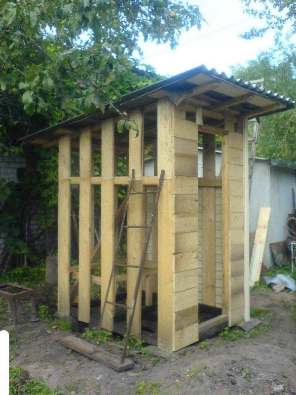 Каркас дачного туалета