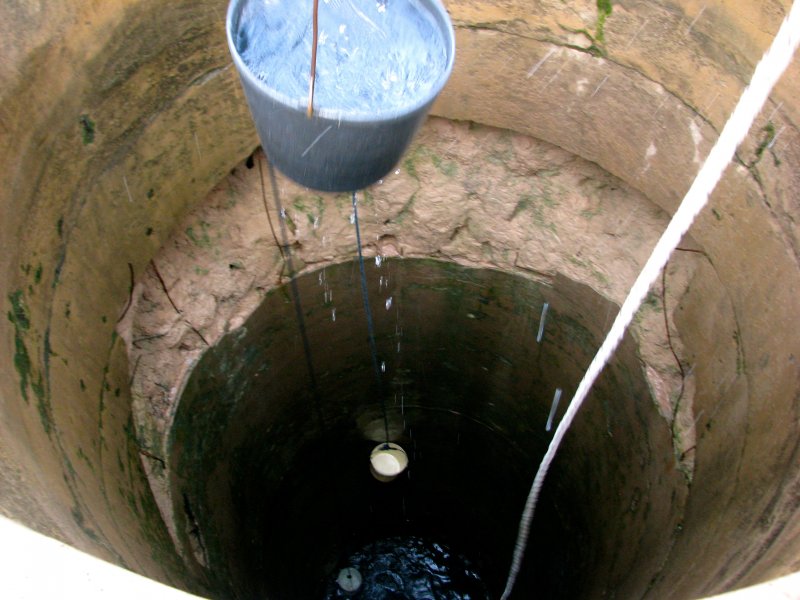 Колодец с чистой водой