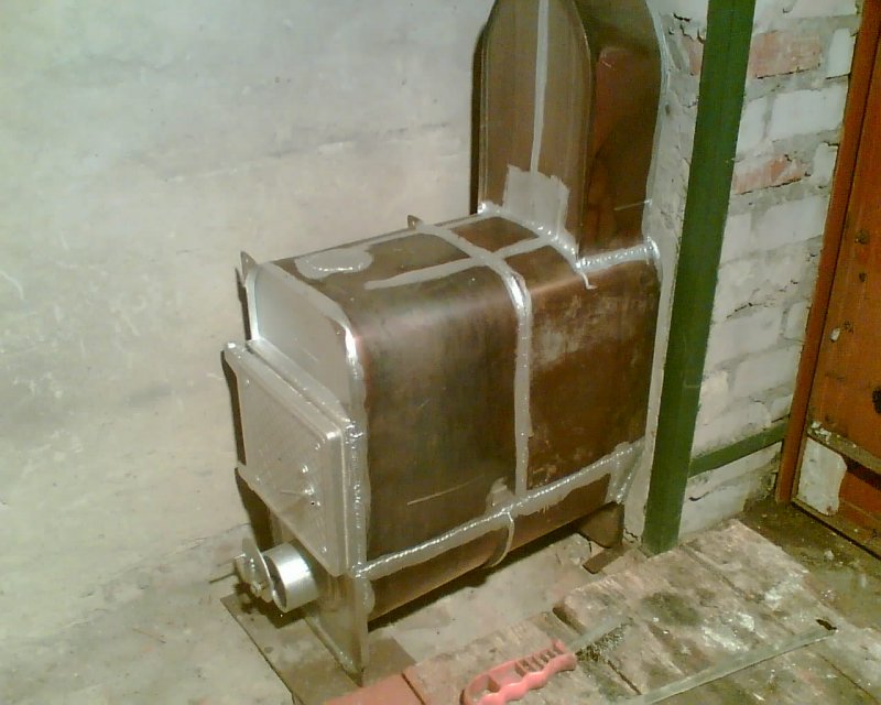Печки на дровах для гаража из металла