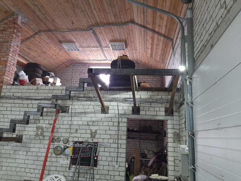 Постройка второго этажа на гараже