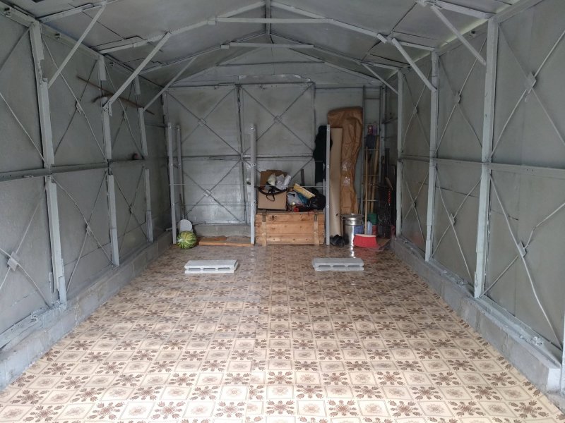Обустройство металлического гаража