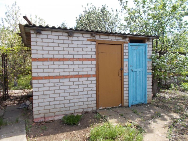 Кирпичный хозблок
