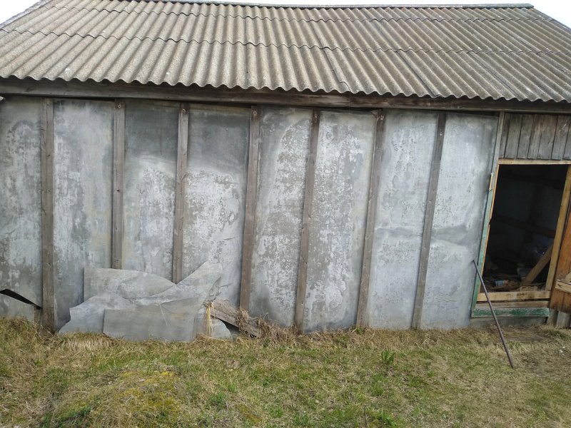 Гараж из плоского шифера