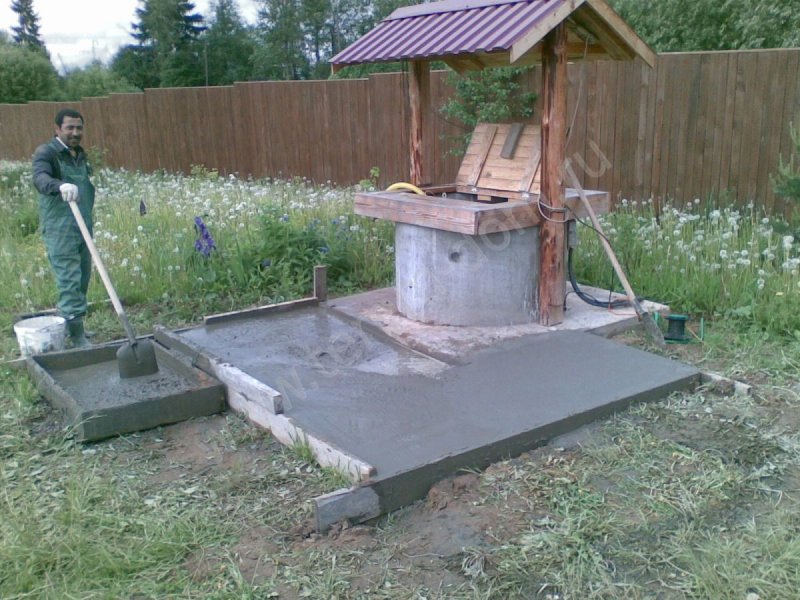Теплый домик для колодца