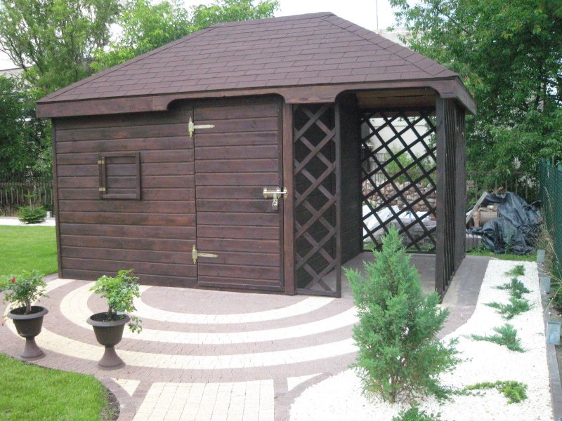 Сарай с дровником для дачи