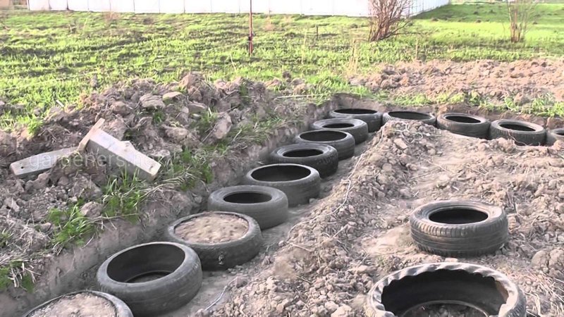Слив для бани из покрышек