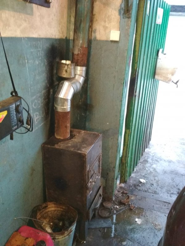 Тёплый гараж с печкой