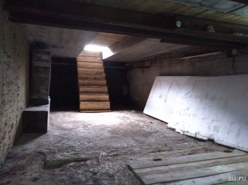 Погреб в гараже