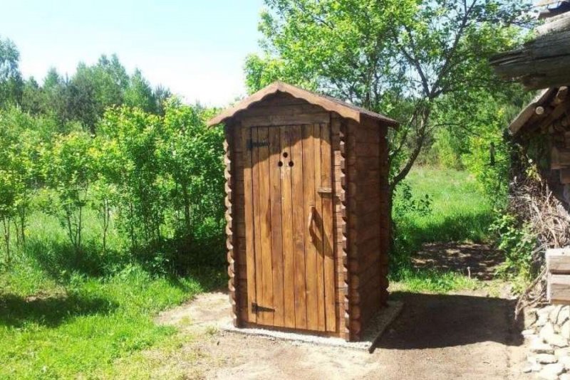Дворовые уборные