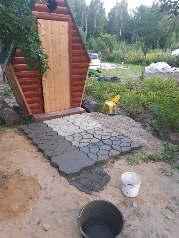 Плита под туалет на даче