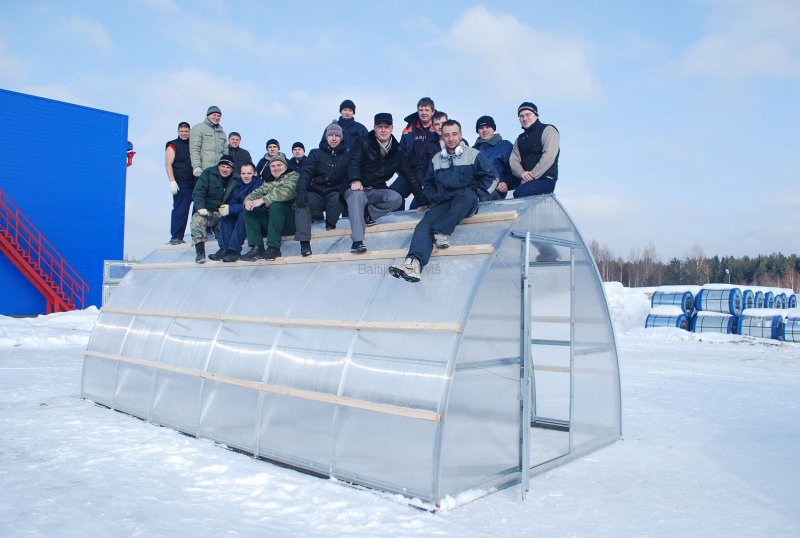 Теплица стрелка Люкс 3м