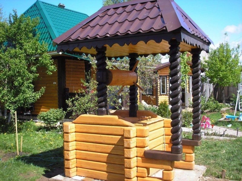Красивые домики для колодцев