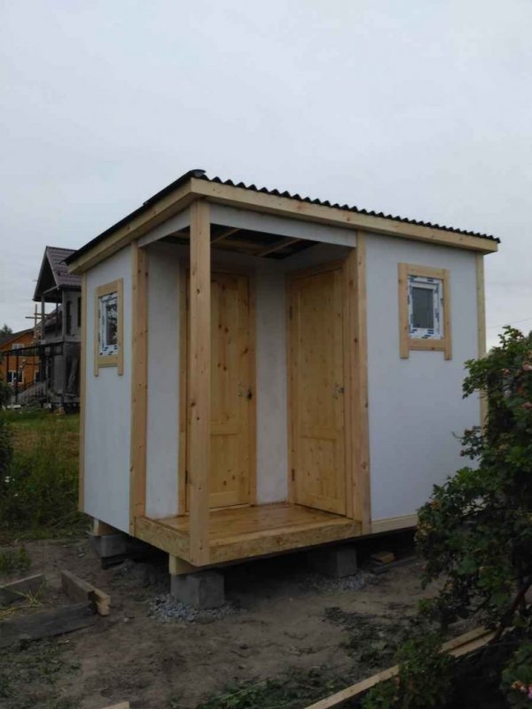 Туалет с хозблоком для дачи