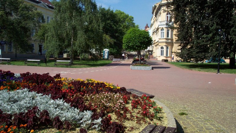 Теплице памятники
