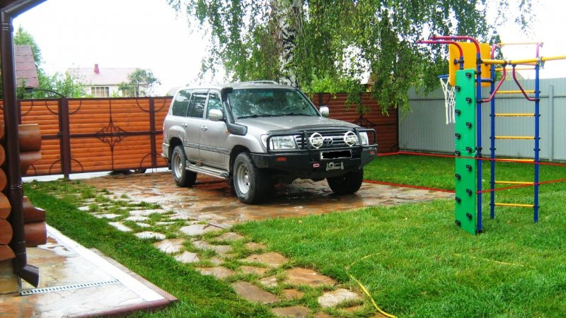 Стоянка под авто на даче