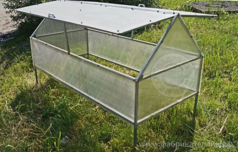 Мини парник из профильной трубы