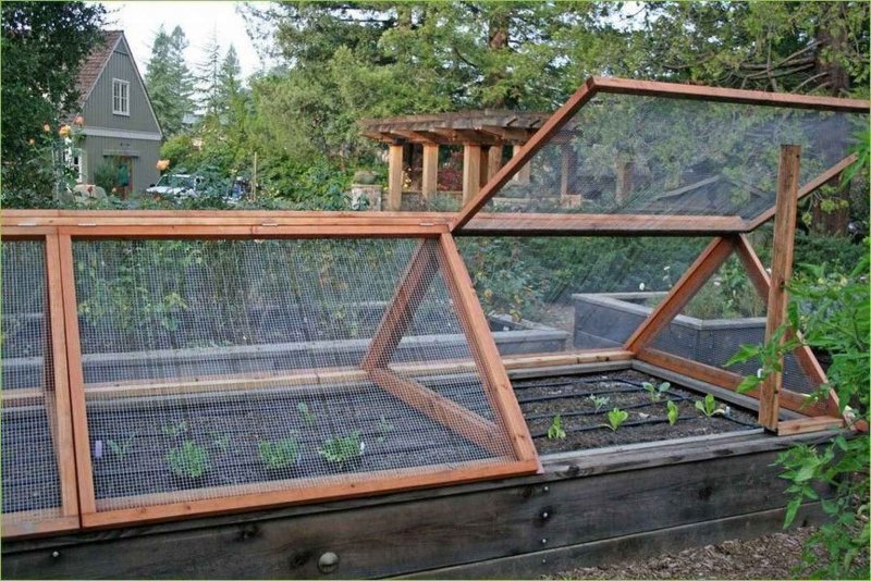 Мини парник из дерева