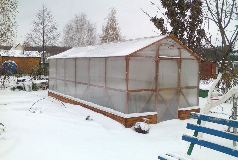 Т парник под уклоном