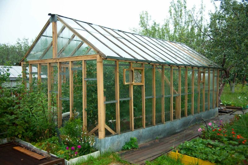 Парник для огурцов из дерева