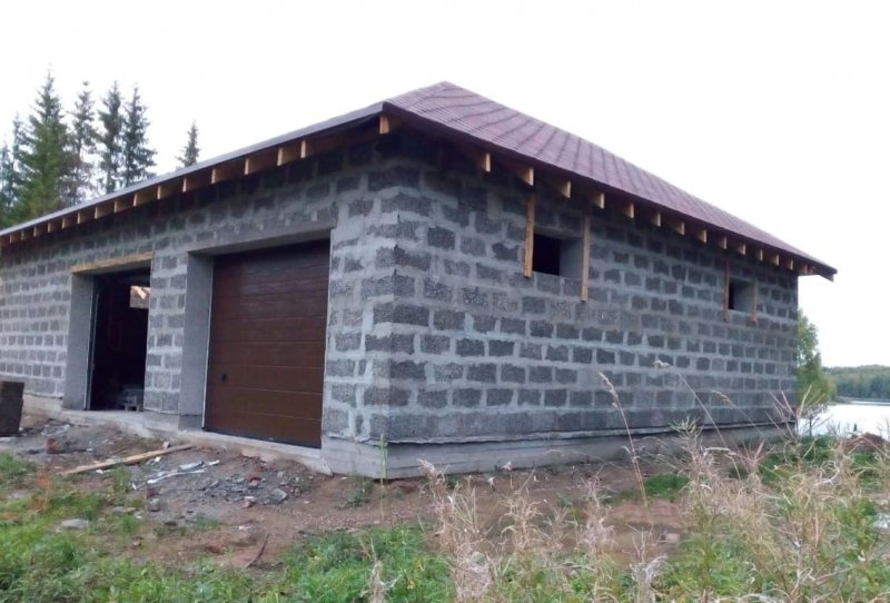 Гараж из керамзитобетонных блоков