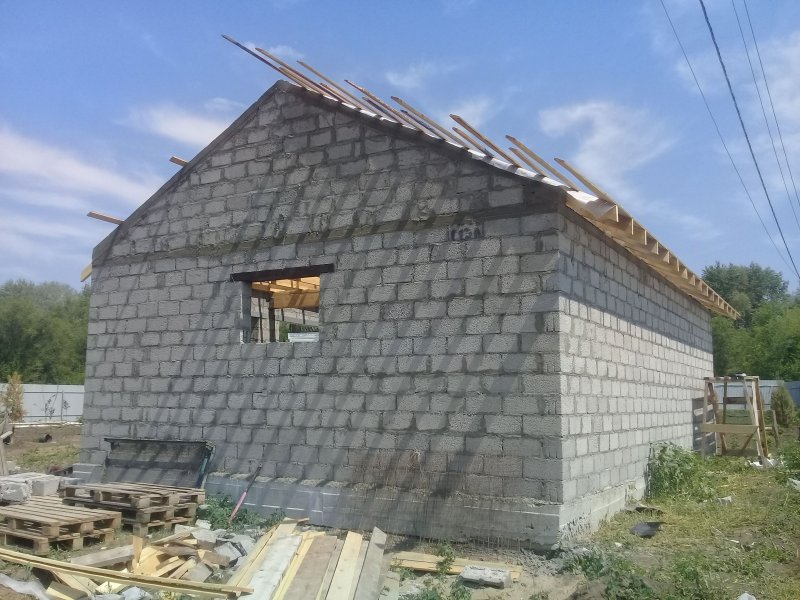 Гараж из керамзитоблоков