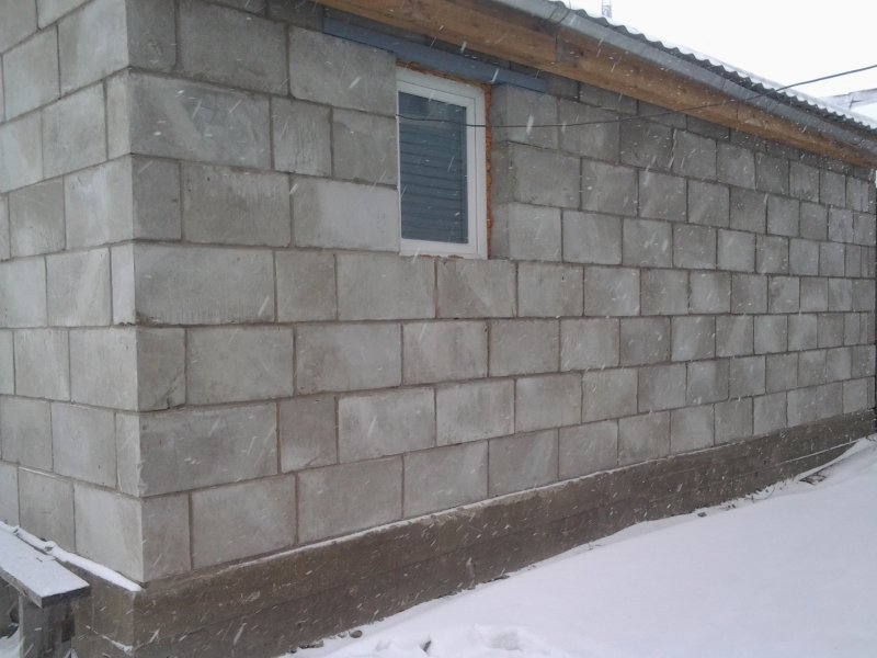 Стены гаража из пеноблоков