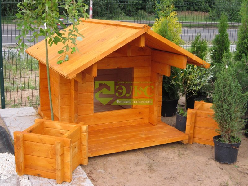 Собачья конура из дерева резная