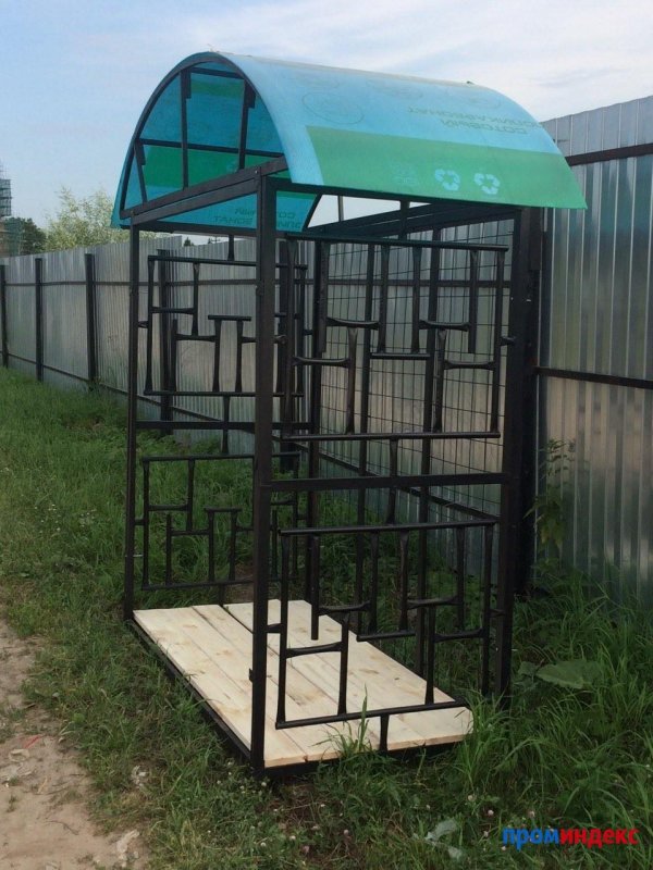 Дровник из металла для дачи