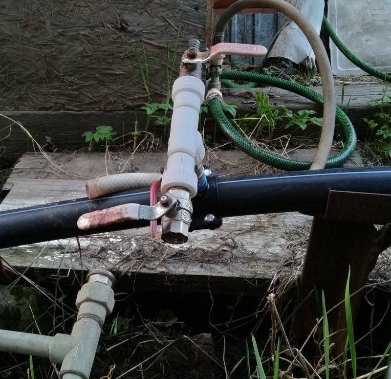 Водопровод для полива на даче
