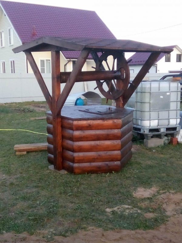 Козырек на колодец