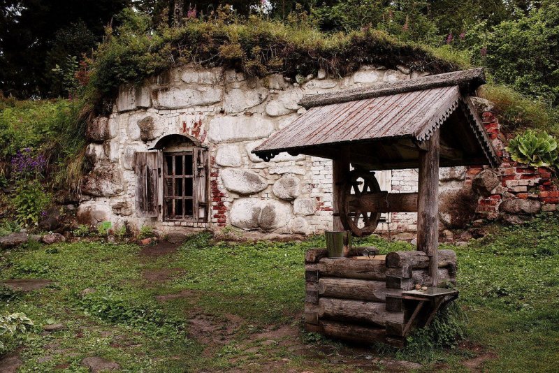 Красивые деревянные колодцы
