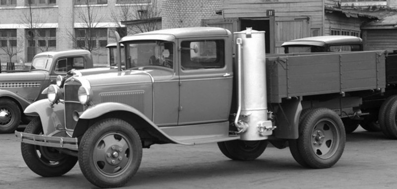 Газогенераторный автомобиль ГАЗ-42