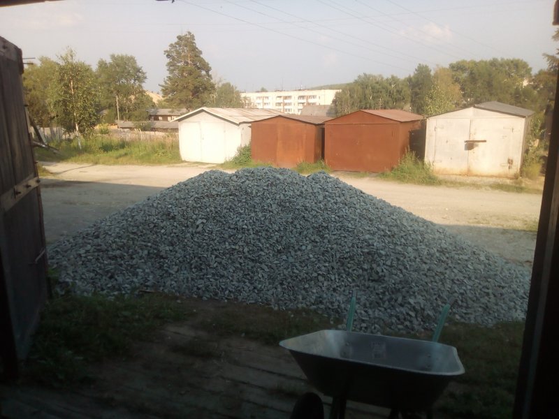 Заезд перед гаражом