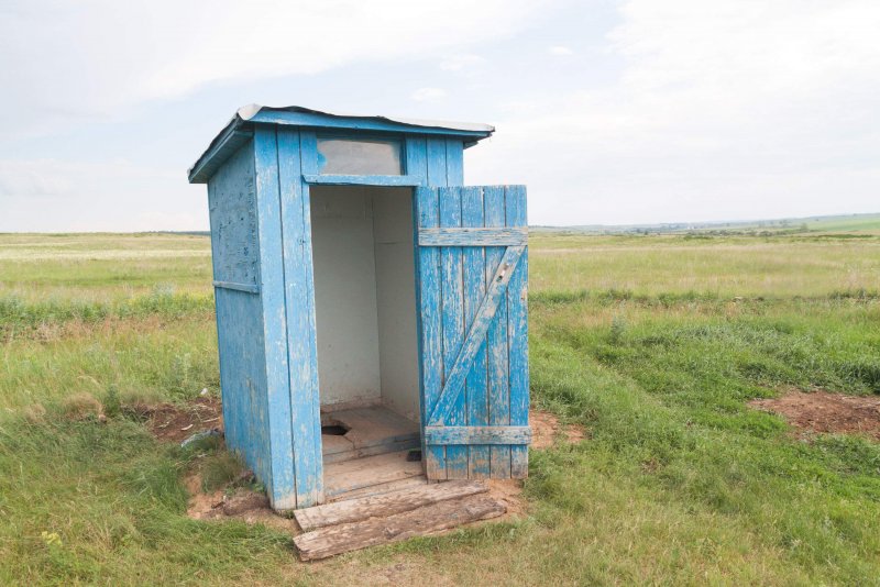 Деревенский сортир