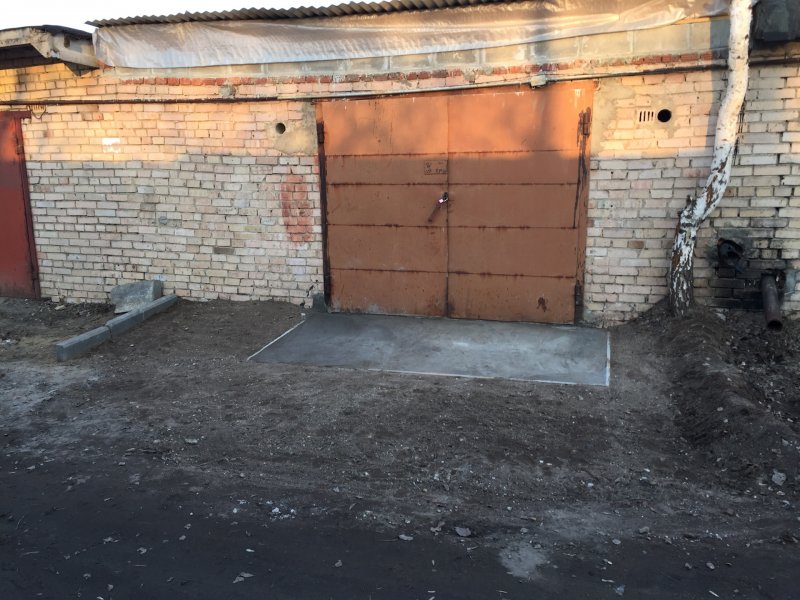 Заезд перед гаражом