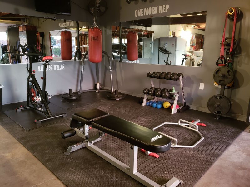 Тренажерный зал Garage Gym