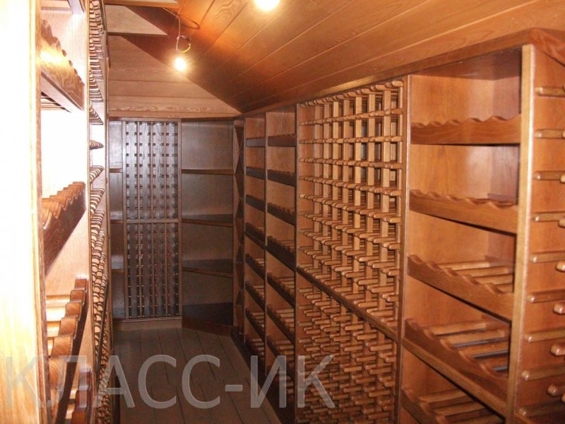 Погреба для хранения спецодежды